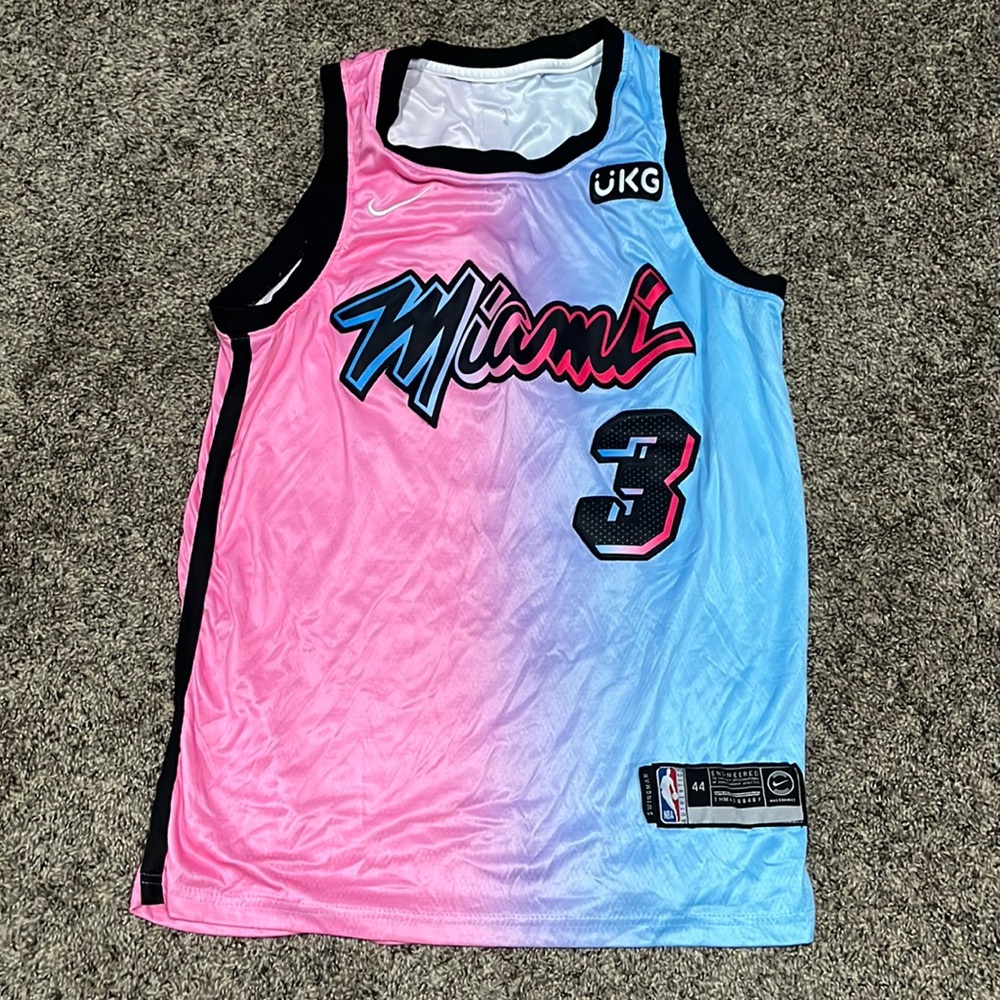 Miami Wade jersey